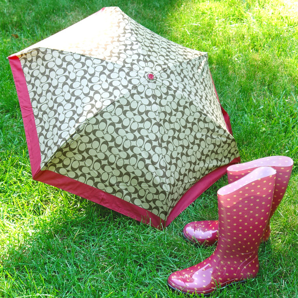 Coach Signature Mini Umbrella 🎉Host Pick🎉 - Picture 2 of 5